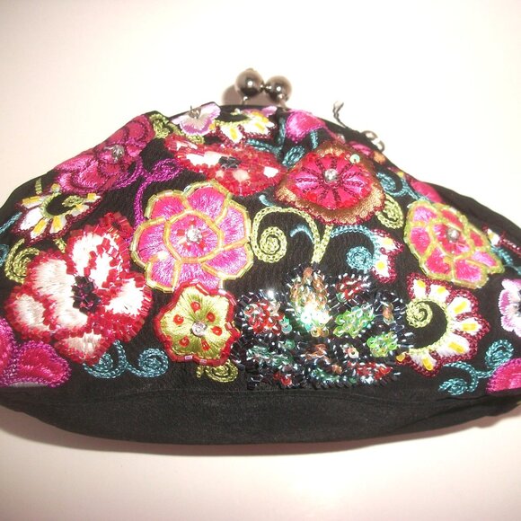 NWT Vera Bradley  25th Anniversary Limited Ed. Beaded, Embroidered Evening Bag - Picture 6 of 9